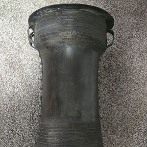 Elegant bronze Rain/Frog drum.